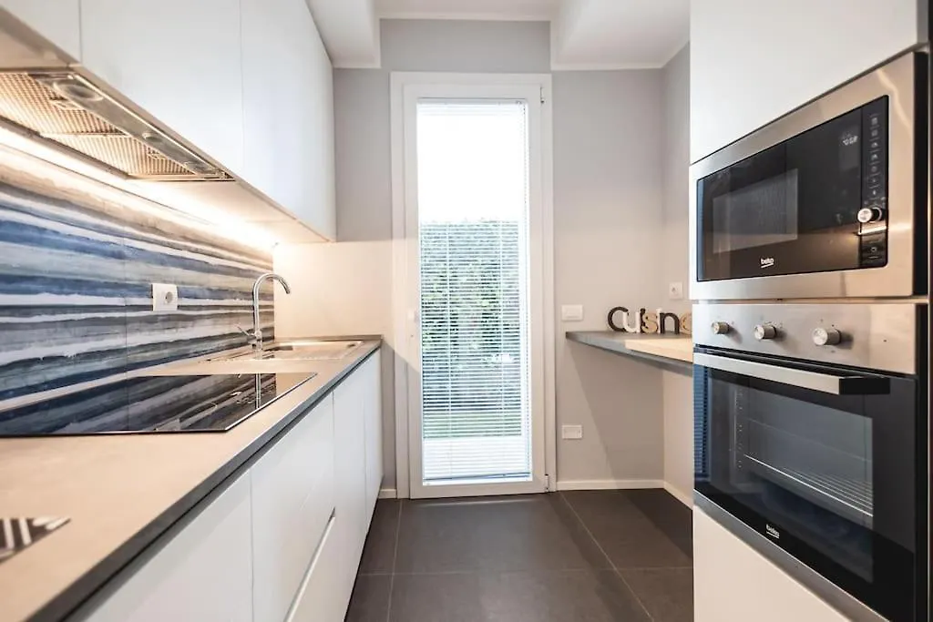 Apartment New Roomy Home & Garden Riccione Italy