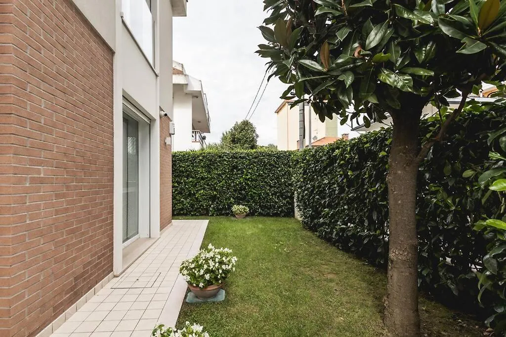 New Roomy Home & Garden Riccione
