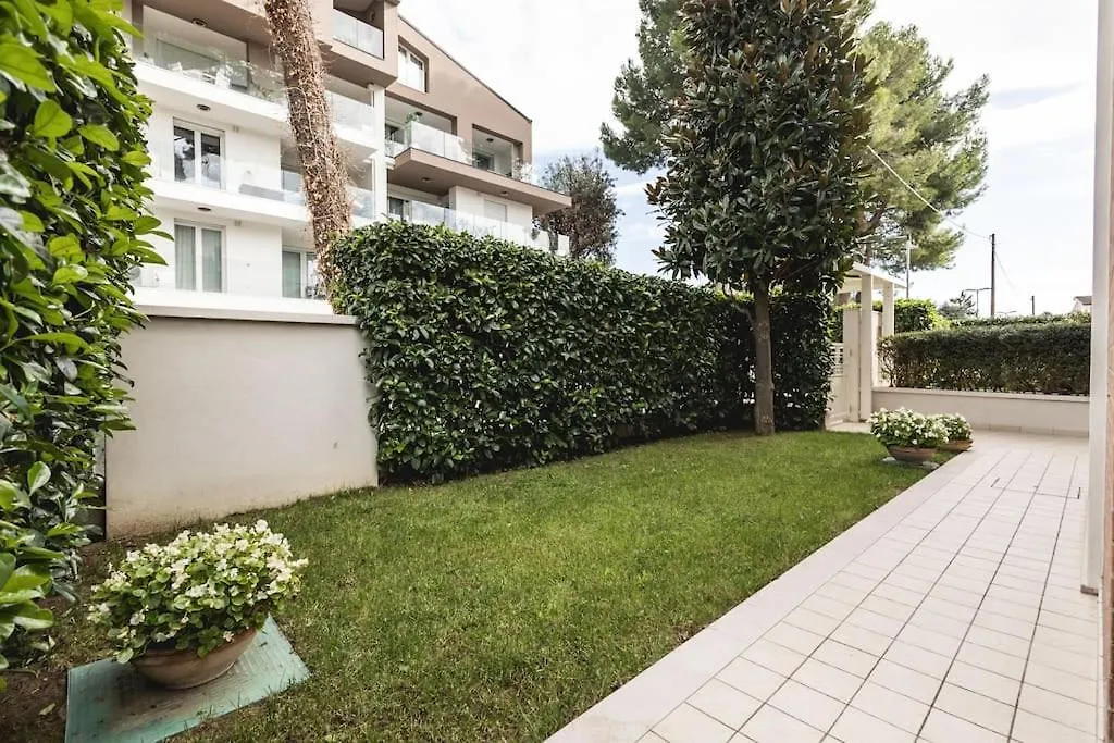Apartment New Roomy Home & Garden Riccione