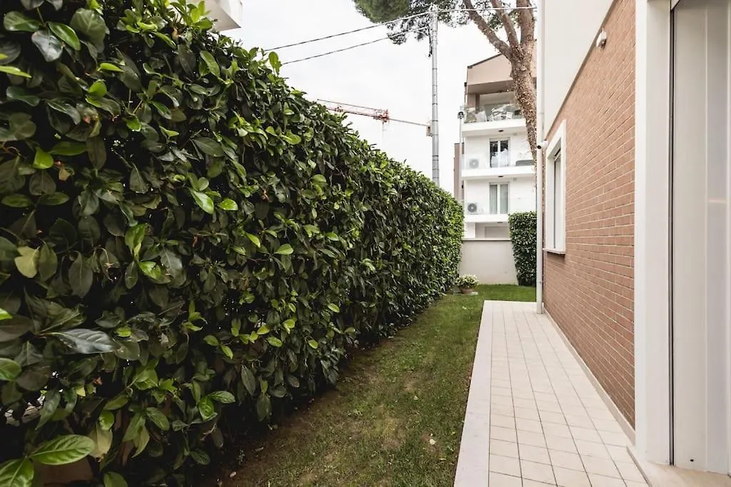 New Roomy Home & Garden Riccione Apartment